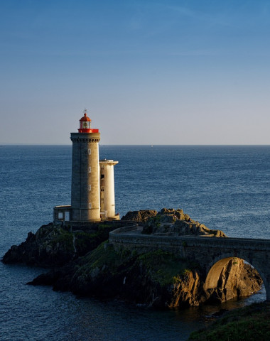 petit-minou-lighthouse-6759731_1280.jpg